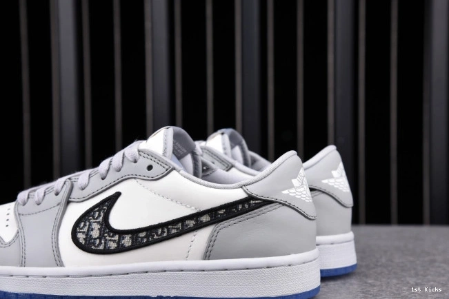 1st Kicks Shoes CN8607-002 DR X JORDAN box) 1 shoe (DR LOW OG 0731